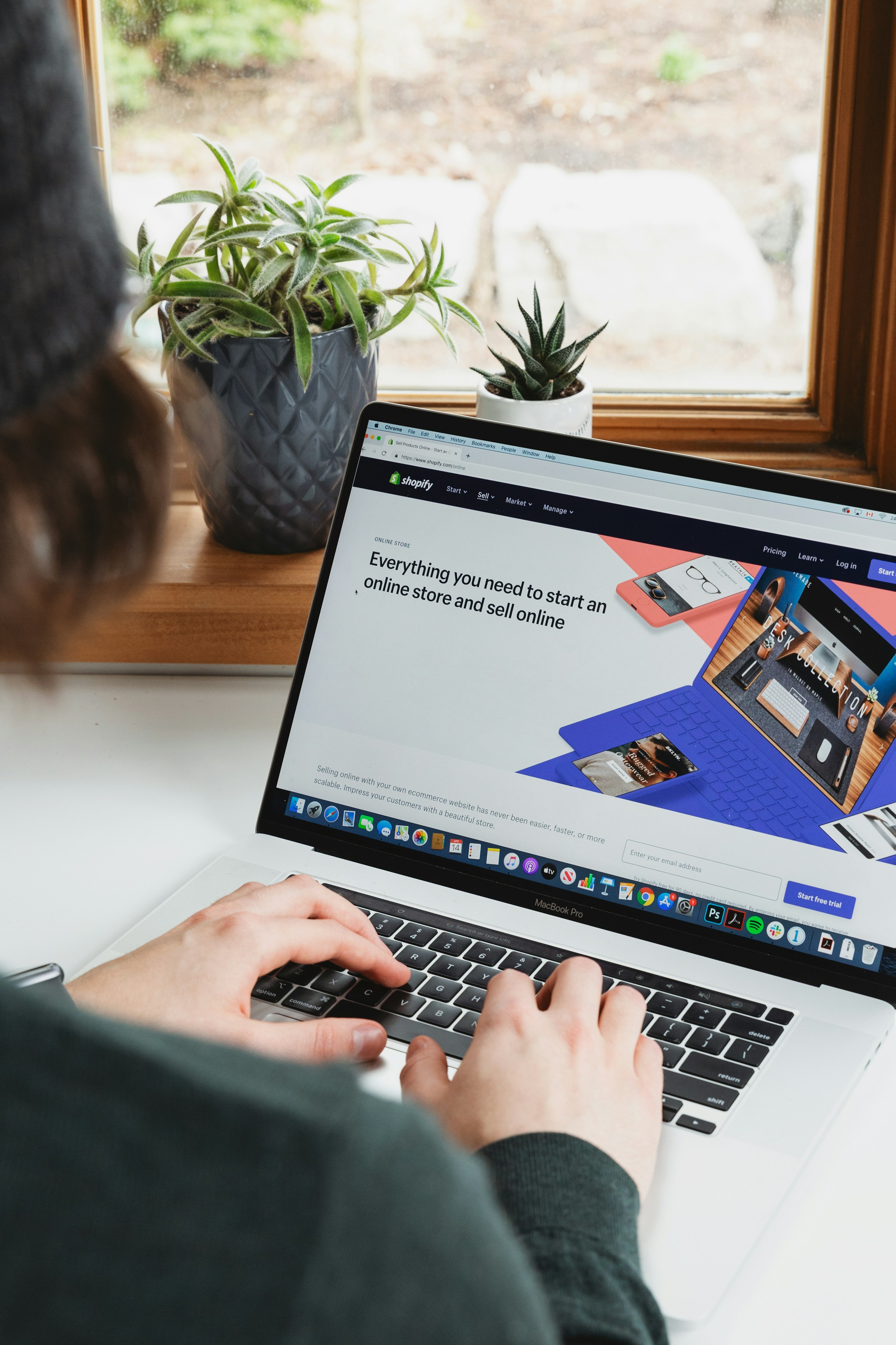 Shopify service